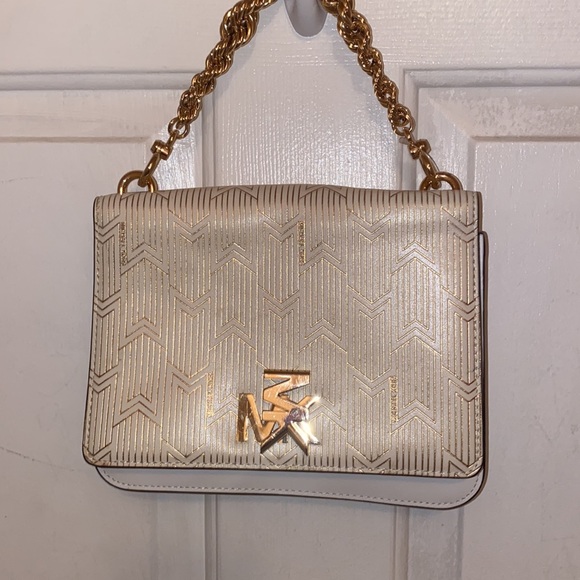 EUC Michael Kors Cream and Gold shoulder bag with Gold Rope Chain Handle. - Picture 4 of 10